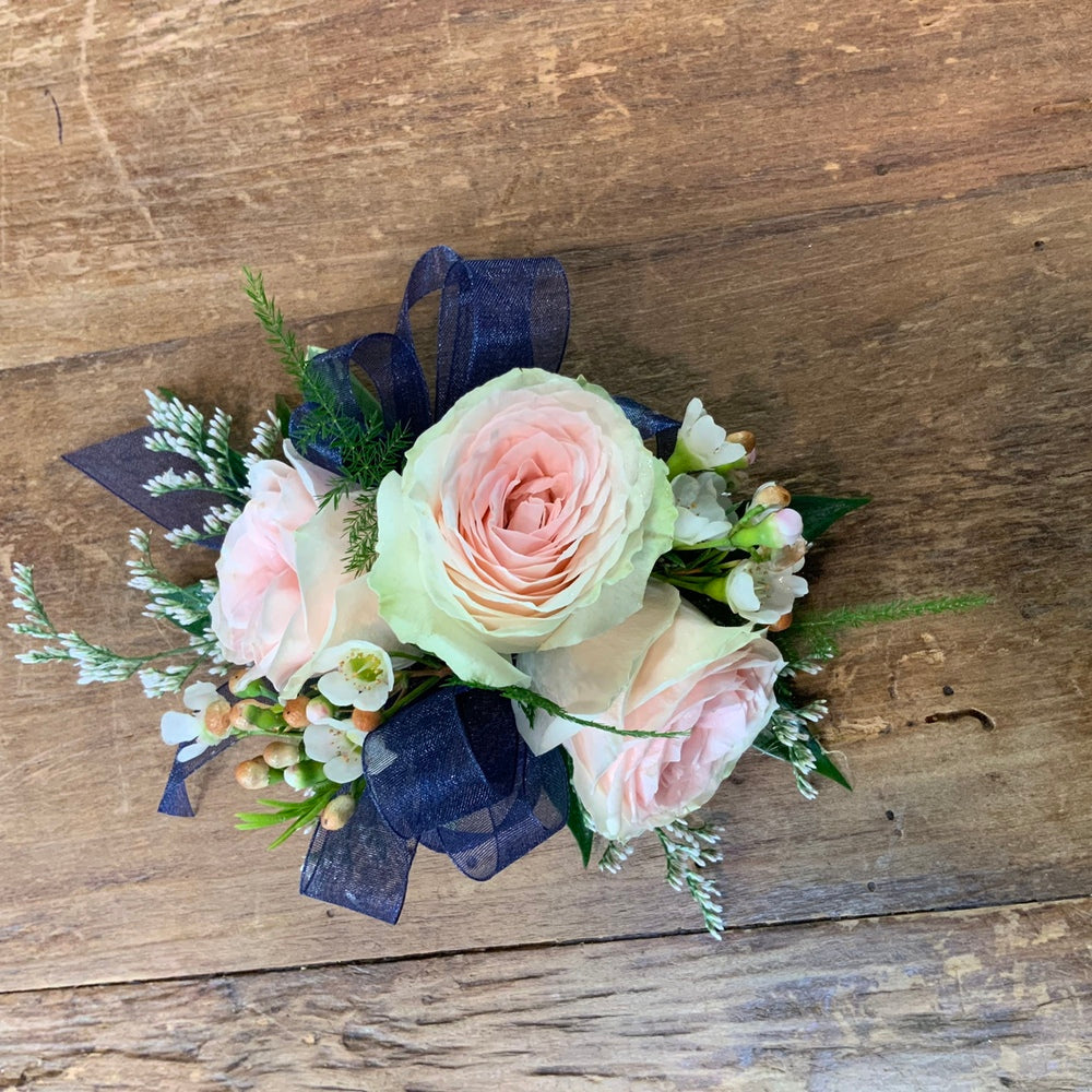 Spray Rose and Waxflower