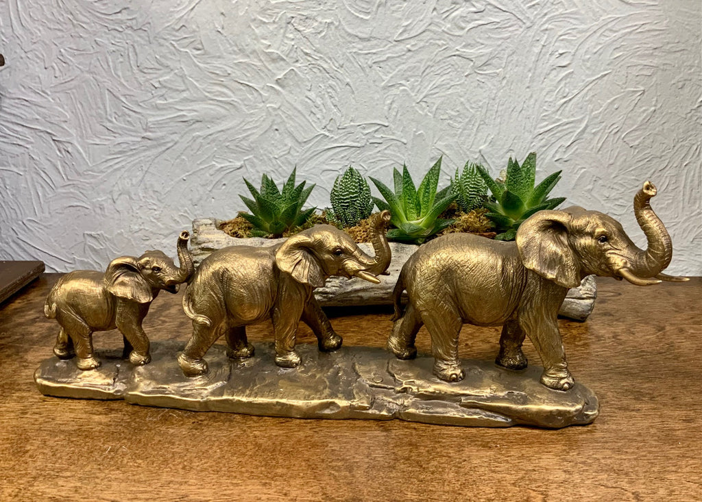 Elephant Family in Gold Decor