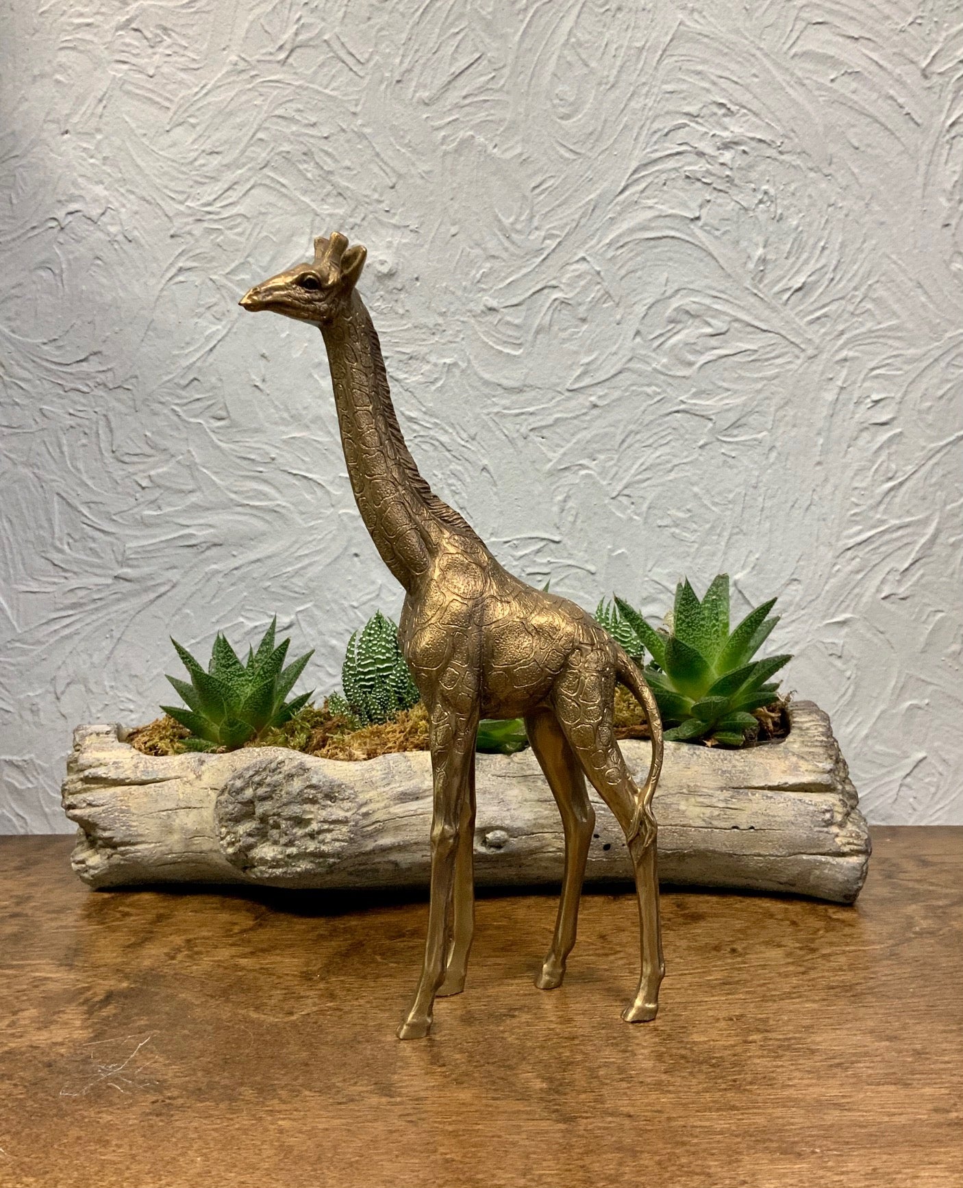 Graceful Giraffe Statue in Gold Metal Finish