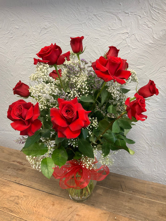 Classic Dozen Roses in a Vase