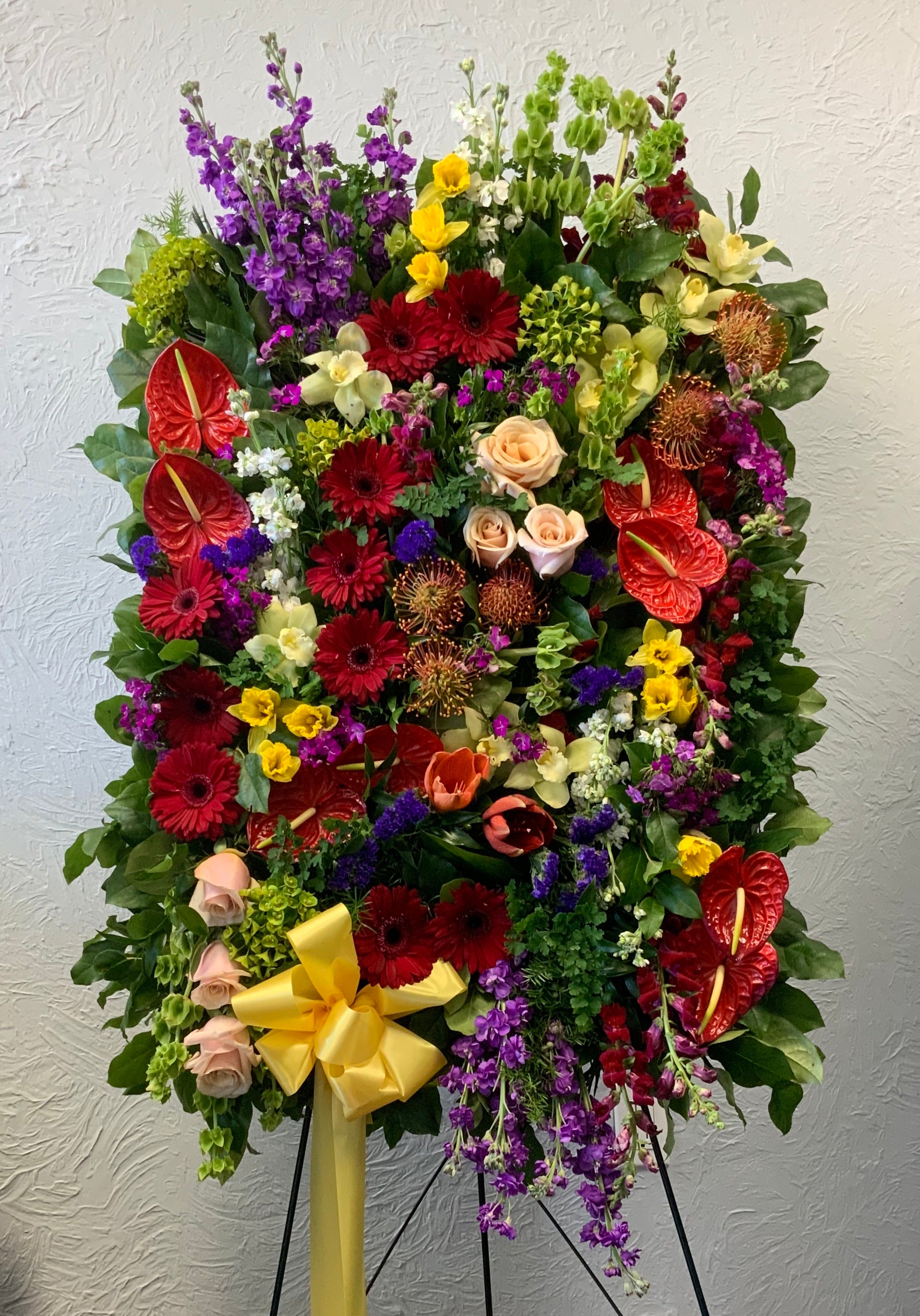 Contemporary Standing Spray